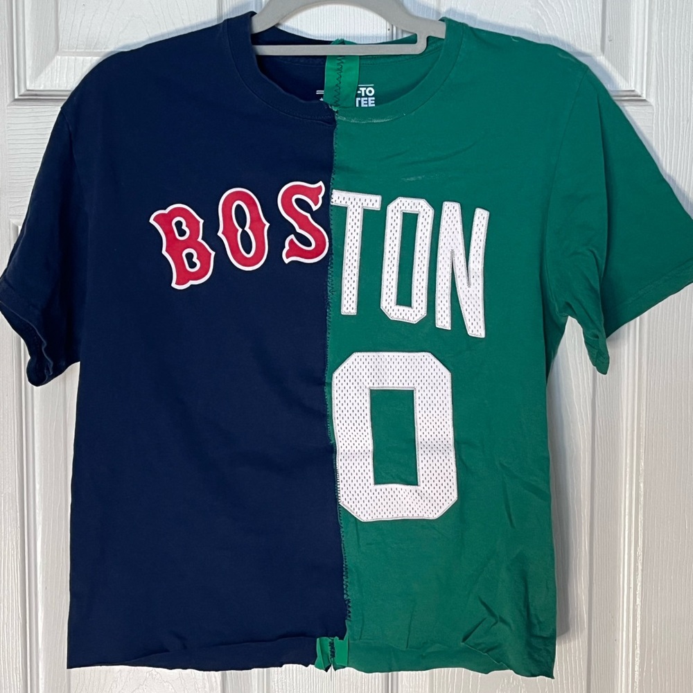 Boston Split Tee - Navy and Green